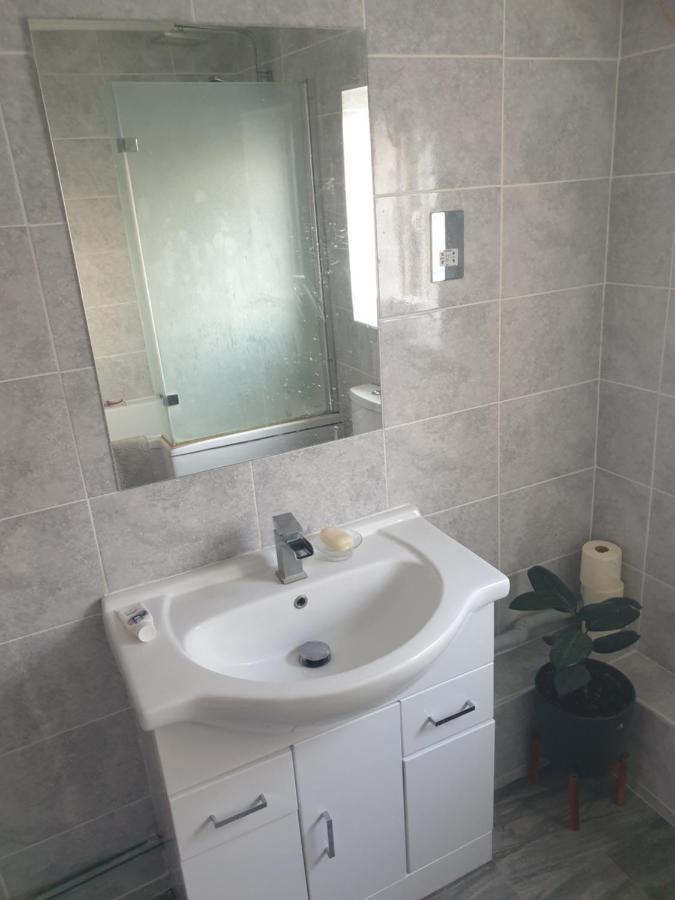 Harry Potter Theme Double Room In Shared House Watford  Exterior foto