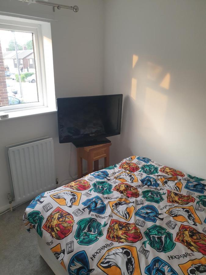 Harry Potter Theme Double Room In Shared House Watford  Exterior foto